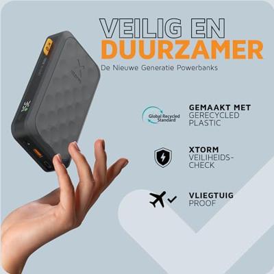 Xtorm Fuel Series Power Pack 35 W 20.000 mAh Powerbank Zwart - thumbnail