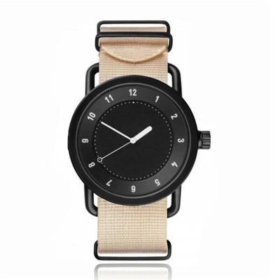 Retro Herenhorloge van LGT JWLS met Nylon Canvas Band Beige Retro Herenhorloge van LGT JWLS met Nylon Canvas Band Beige