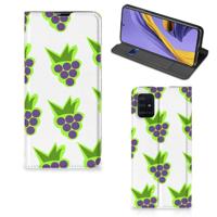 Samsung Galaxy A51 | Flip Style Cover | Druiven - thumbnail