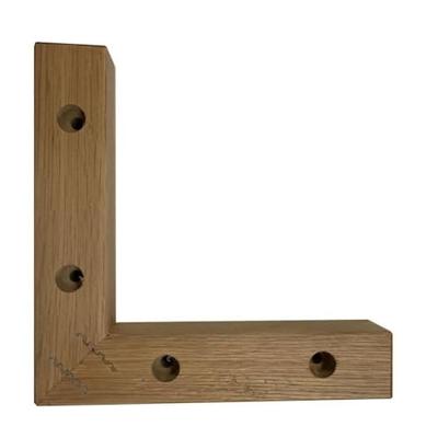 Meubelpoot hoek 16 bij 16 cm en hoogte 4 cm van massief hout