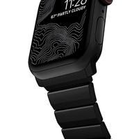 Nomad titanium strap Apple Watch 42mm / 44mm / 45mm / 49mm zwart - thumbnail