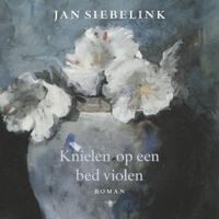 Knielen op een bed violen - thumbnail
