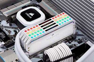 Dominator Platinum RGB 32 Go (4 x 8 Go) DDR4 3200 MHz CL16 - Blanc