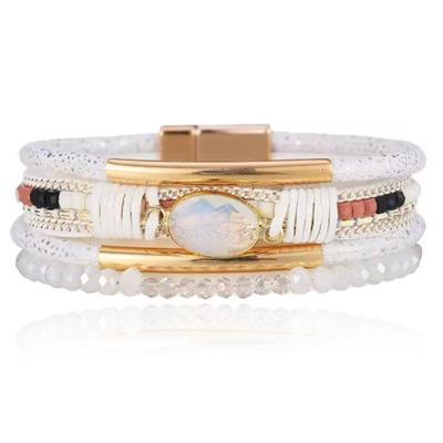 DEJA Boho Armband goudkleurig met natuursteen in wit