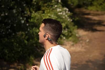 Imperial bluTC Active 1 Hoofdtelefoon, botgeluid, bone-conduction, bluetooth 5.3, 11 uur speeltijd, zweetbestendig, zwart