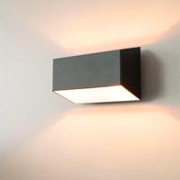 Ara nero oro by LUSENZ - Langwerpige wandlamp met up and downlight, matzwarte coating en goudkleurig interieur - thumbnail