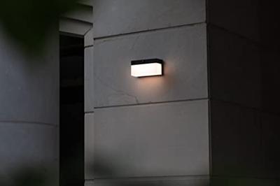 Lutec buitenlamp solar zwart &apos;Fran&apos; vierkant led lamp 18 cm - thumbnail