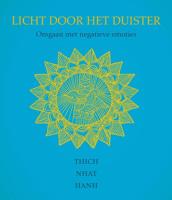 Licht door het duister - Thich Nhat Hanh - ebook - thumbnail
