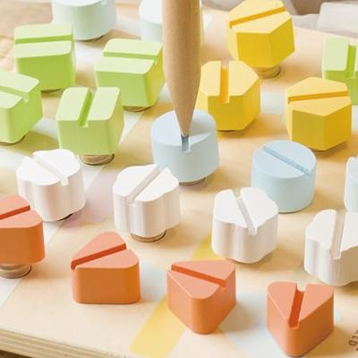 Classic World houten schroefbord coordinatie spel, 27dlg. Classic World houten schroefbord coordinatie spel, 27dlg.