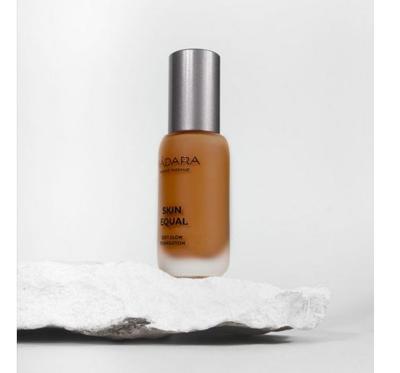 MÁDARA Skin Equal Foundation 90 Chestnut 30ml