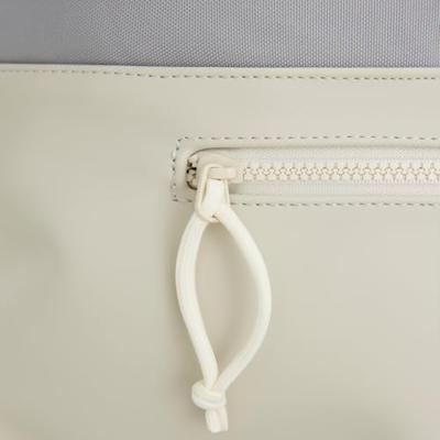 New Rebels Ferron New York Rolltop Rugzak 16L Beige New Rebels Ferron New York Rolltop Rugzak 16L Beige
