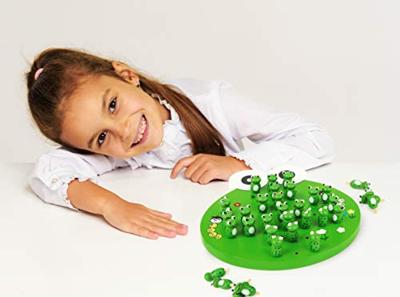 Small Foot houten spel solitaire kikker Small Foot houten spel solitaire kikker