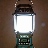 Makita DMR056 Accu Campinglamp met Radio en Bluetooth 14,4V / 18V Basic Body - thumbnail