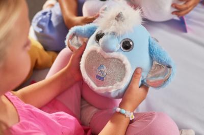 Uovo di peluche a sorpresa - RAINBOCORNS - Eggzania Frozen Mania - Tema Frosty - Peluche da scoprire - Accessori inclusi