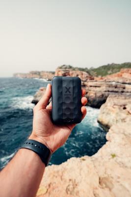 Xtorm uel Series 5 Power Pack wireless magnetic 10000 mAh Powerbank Zwart - thumbnail