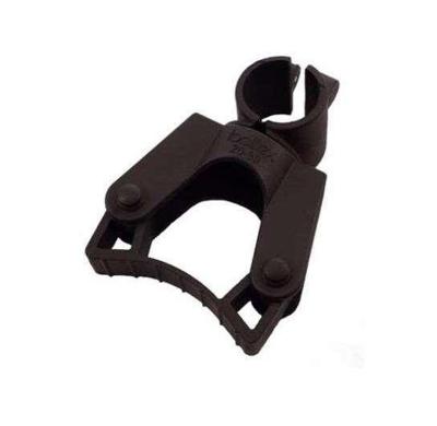 Houder voor krukken op een rolstoel