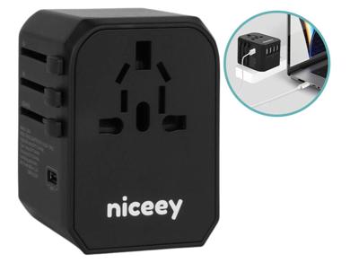 Niceey universele wereldstekker 2000W met 4x USB-A en 1x USB-C