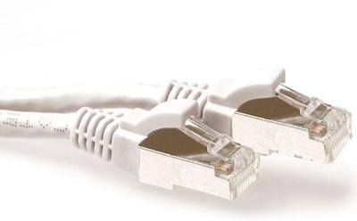 ACT Witte 10 meter LSZH SFTP CAT6A patchkabel snagless met RJ45 connectoren ACT Witte 10 meter LSZH SFTP CAT6A patchkabel snagless met RJ45 connectoren