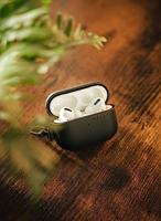 Mujjo Echelon Leather AirPods Pro (1 & 2) Case Black - thumbnail