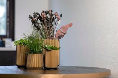 Capi nature groove indoor hoog vaas 11x17 cm zwart goud Capi nature groove indoor hoog vaas 11x17 cm zwart goud