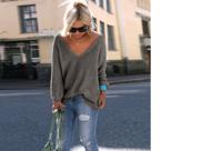 Hippe dames trui met v-hals - thumbnail