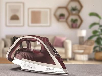Tefal FV6810 Stoomstrijkijzer Rood Tefal FV6810 Stoomstrijkijzer Rood
