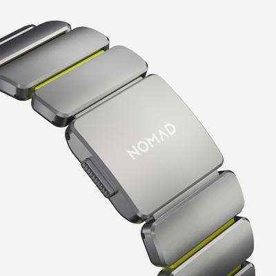 Nomad Stratos Titanium Strap Apple Watch 44mm / 45mm / 46mm / 49mm Naturel/Volt