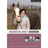 Werken In-stagegidsen Werken met dieren - Linda Helsdingen - Paperback (9789086961740) - thumbnail