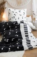 Sweet Home dekbedovertrek Muziek noten 140 x 200 cm - 70 x 90 cm - microflanel - thumbnail