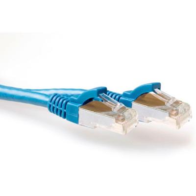 ACT Blauwe 30 meter SFTP CAT6A patchkabel snagless met RJ45 connectoren