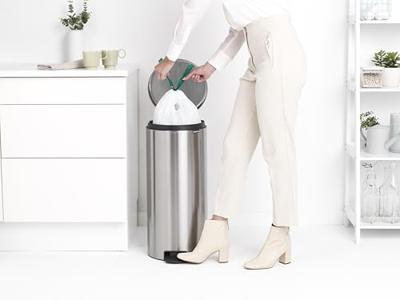 Brabantia pedaalemmer Newlcon 30 liter matt steel fingerprint proof - thumbnail
