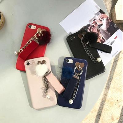 Voor iPhone 6 Plus & 6s Plus lederen zachte back cover beschermhoes met harige bal ketting hanger (zwart)