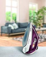 Tefal FV6810 Ultragliss Plus Stoomstrijkijzer Rood/Zilver - thumbnail