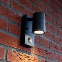 Mason LED Wandlamp - Bewegingsmelder en schemerschakelaar - GU10 - 4000K - 4W 345lm - IP44 - Zwart - thumbnail