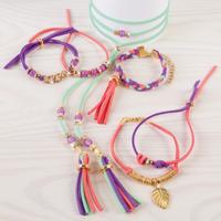 Make It Real suede armbandjes met bedeltjes maken set - thumbnail