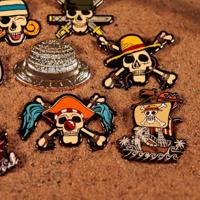 One Piece World Pin Badge Display Mystery Pin Badge (12) - thumbnail