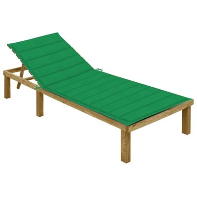 Ligbed met groen kussen geïmpregneerd grenenhout
