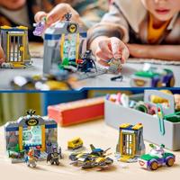 LEGO DC de Batcave met Batman, Batgirl en The Joker 76272 - thumbnail