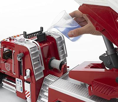 Bruder 02821 MACK Granite Brandweerwagen met Pomp + Licht en Geluid - thumbnail
