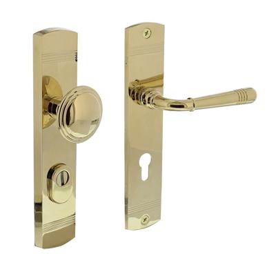 Intersteel voordeurbeslag Helena PC72mm met kerntrekbeveiliging - PVD messingkleur Intersteel voordeurbeslag Helena PC72mm met kerntrekbeveiliging - PVD messingkleur