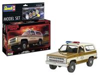 Revell 1/25 Stranger Things Jim Hopper's Chevy Blazer K5™ (67724) - thumbnail
