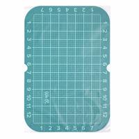 We R Makers • comfort craft easy read cutting mat 33,02x20,32cm - thumbnail