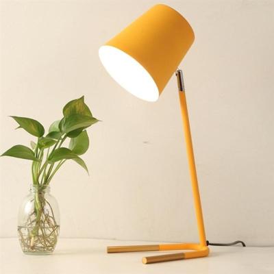 YWXLight LED Eye-zorgzame tafellamp moderne creatieve minimalistische slaapkamer bed lamp student studie tafellamp (geel)
