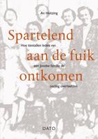 Spartelend aan de fuik ontkomen (Paperback) - thumbnail