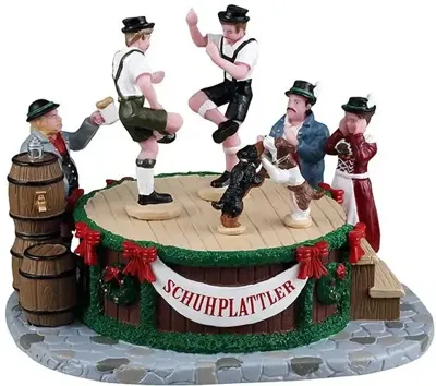 Lemax leapin' lederhosen kerstdorp tafereel 2025