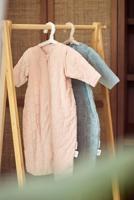 Jollein slaapzak met afritsbare mouw Nijntje - Miffy Jacquard - Wild Rose-110 cm - thumbnail