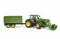 John Deere 7R 350 met voorlader en trailer van Bruder - thumbnail