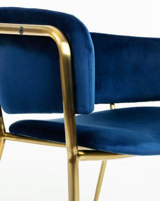 Kave Home Runnie restaurant- & eetkamerstoel Gecapitonneerde zitting Gecapitonneerde rugleuning