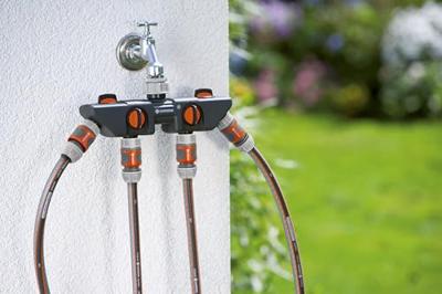 Gardena 4-weg Waterverdeler voor Efficiënte Bewatering - Compatibel met Verschillende Kranen - thumbnail