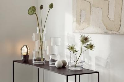 L.S.A. Tier Kandelaar met Kaars 13,5 cm L.S.A. Tier Kandelaar met Kaars 13,5 cm